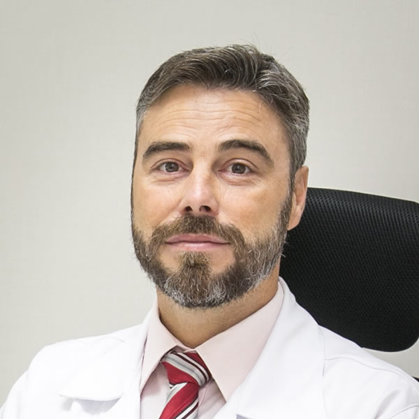 Dr. Fernando de Nez Soares